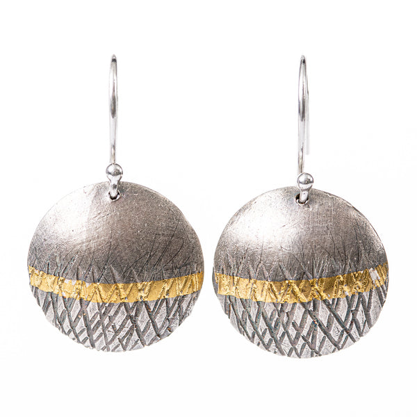 Textured silver drop earring, with a 24carat gold keum boo stripe.