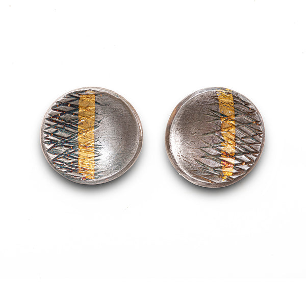 Small cupped gold stripe stud