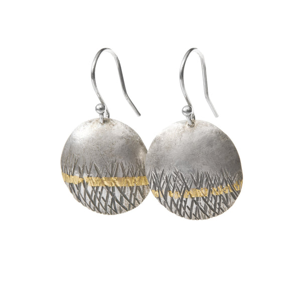 Textured silver drop earring, with a 24carat gold keum boo stripe.