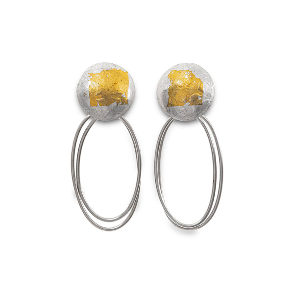Elegant drop earring, in oxidised silver with 24-carat gold detail